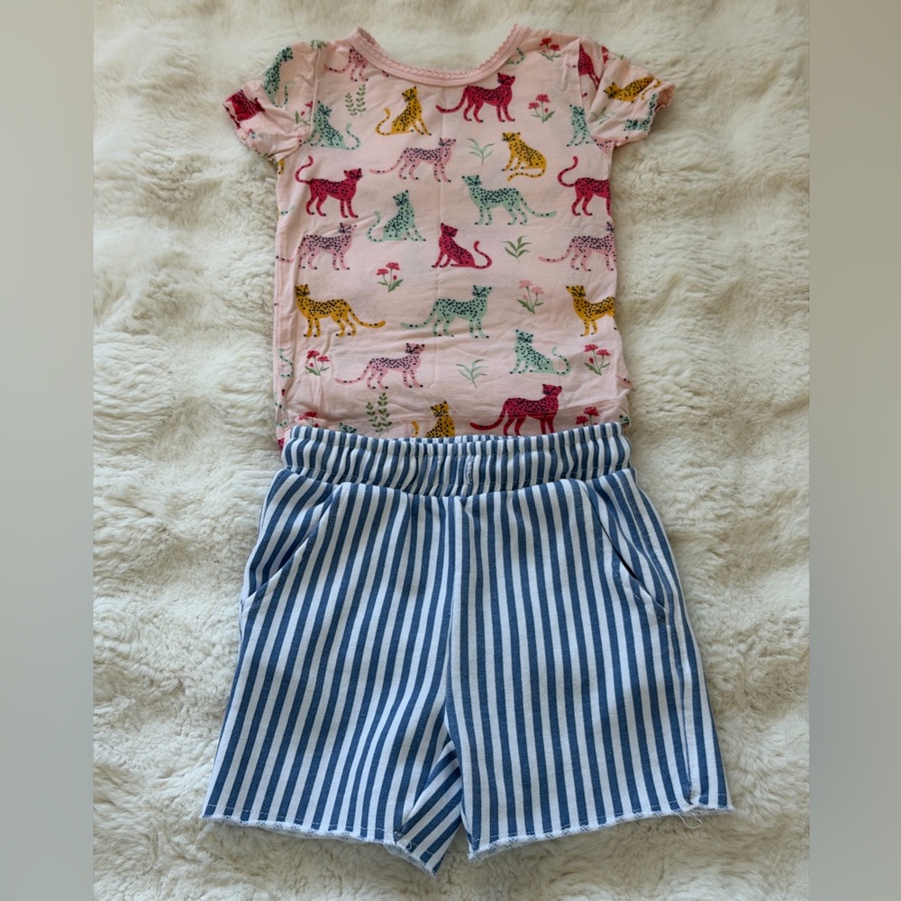 Little Me Animals Print T-Shirt and Grayson Striped Shorts -3T